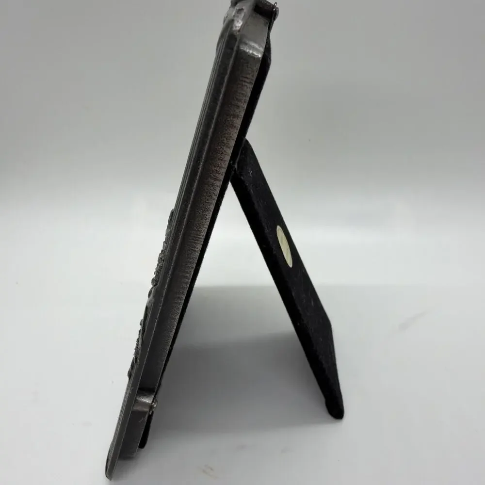 Unbranded pewter metal